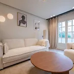 Elegant Apartment - 2Br - 6P - Notre Dame Cathedral